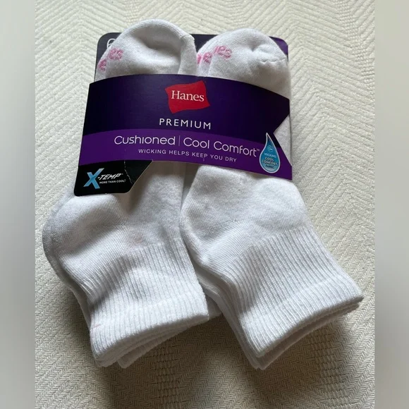 NWT~Hanes Premium Ankle Socks - Picture 14 of 14